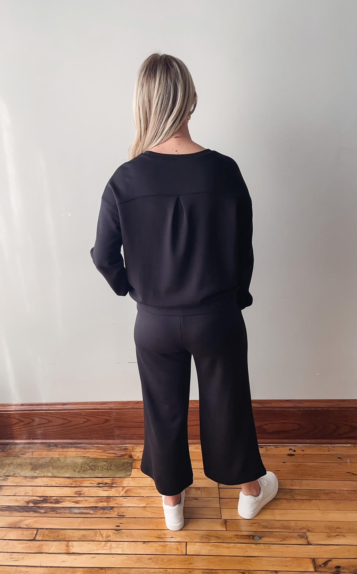 Black Long Sleeve Lounge Top