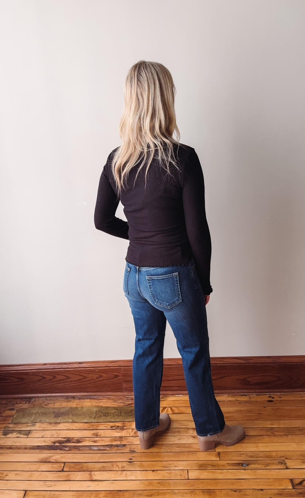 Dark Wash Soft Classic Straight Jean