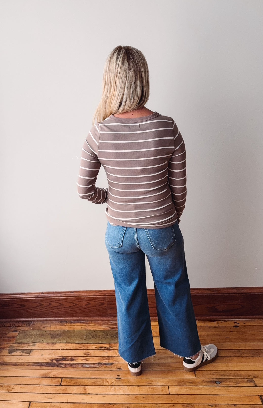 Jessica Taupe + White Long Sleeve
