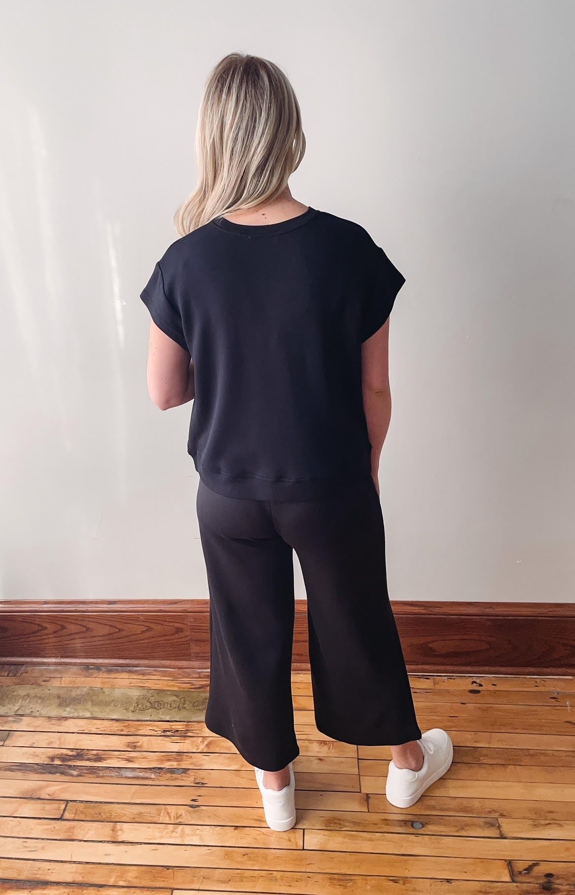 Black Short Sleeve Lounge Top