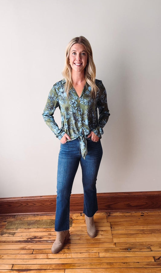 Dark Wash Cropped Flare Jean