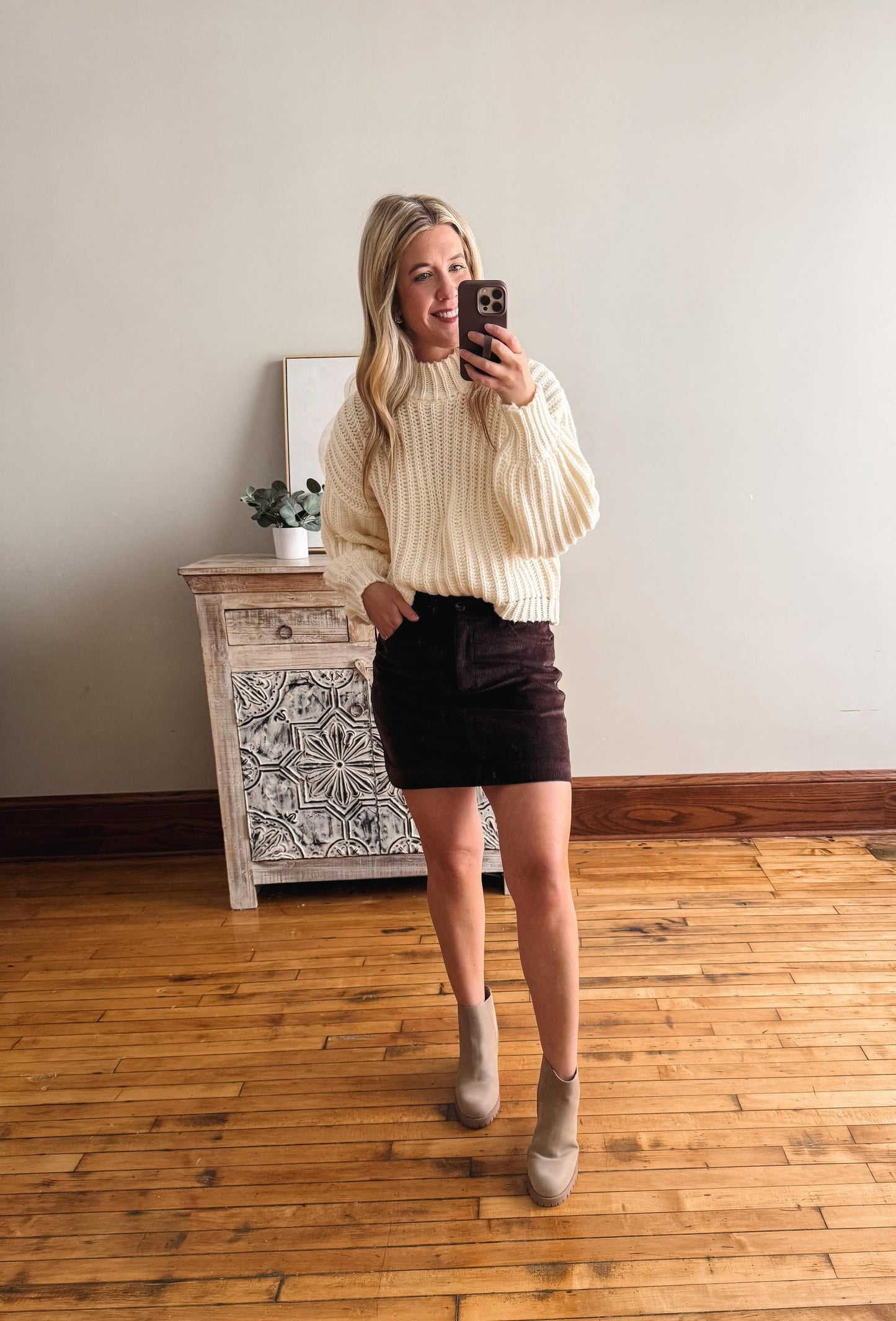 Arden Cream Cropped Knit Sweater