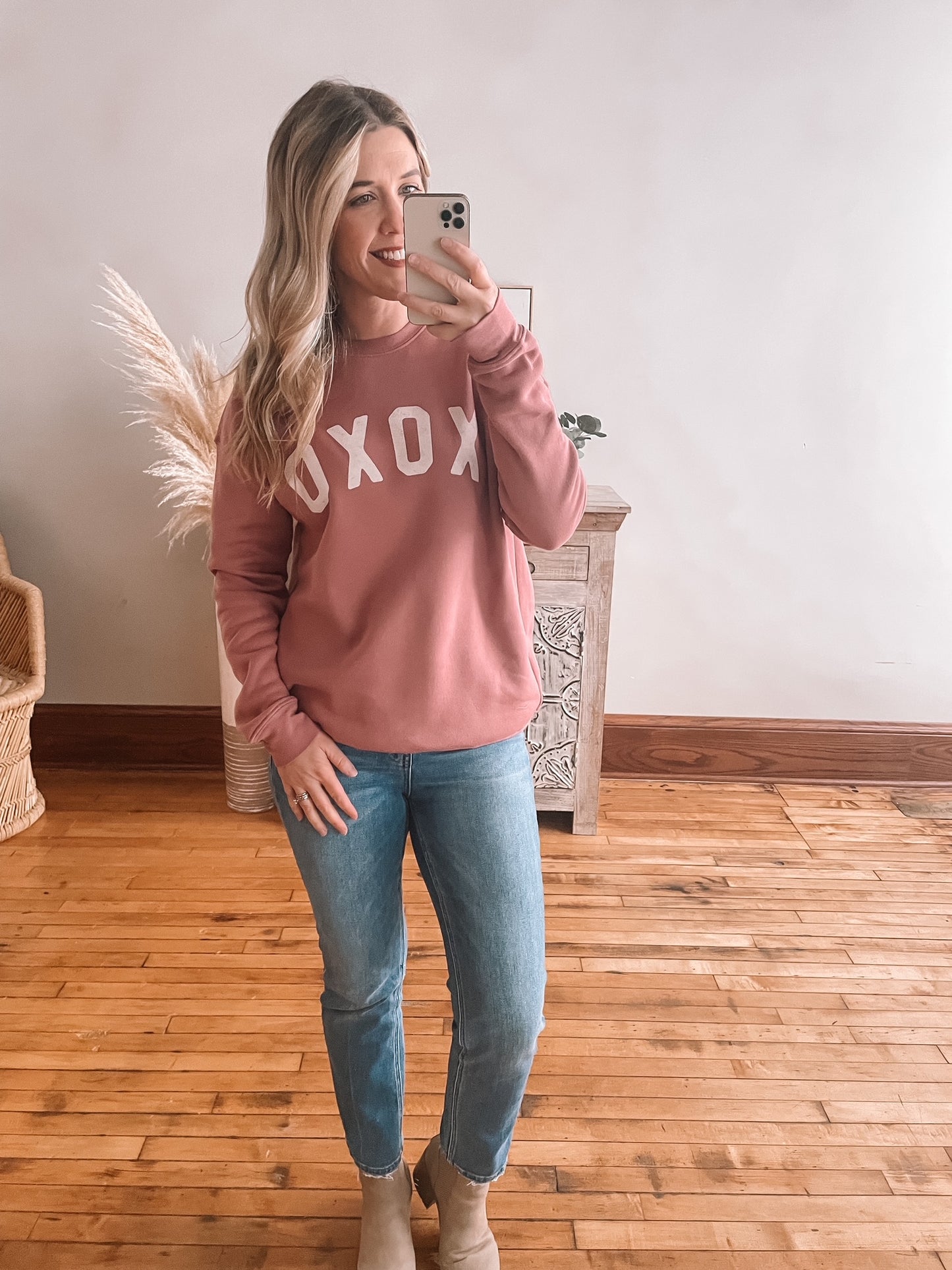 Mauve XOXO Sweatshirt