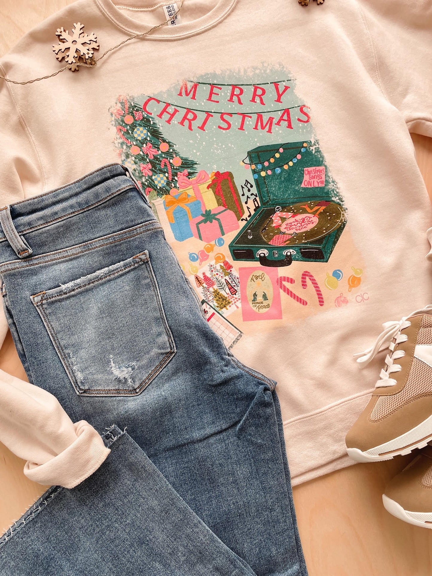 Vintage Christmas Graphic Sweatshirt