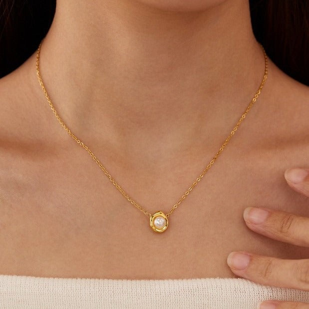Aria Pearl Necklace