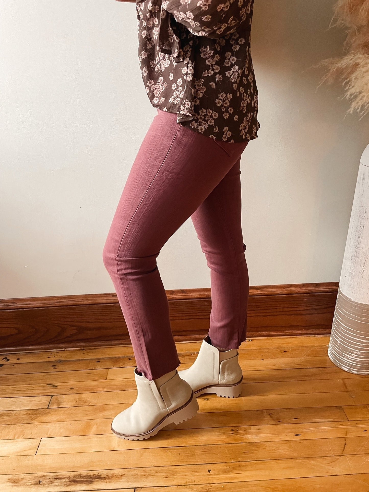 Jeanne Burgundy Slim Straight Jeans