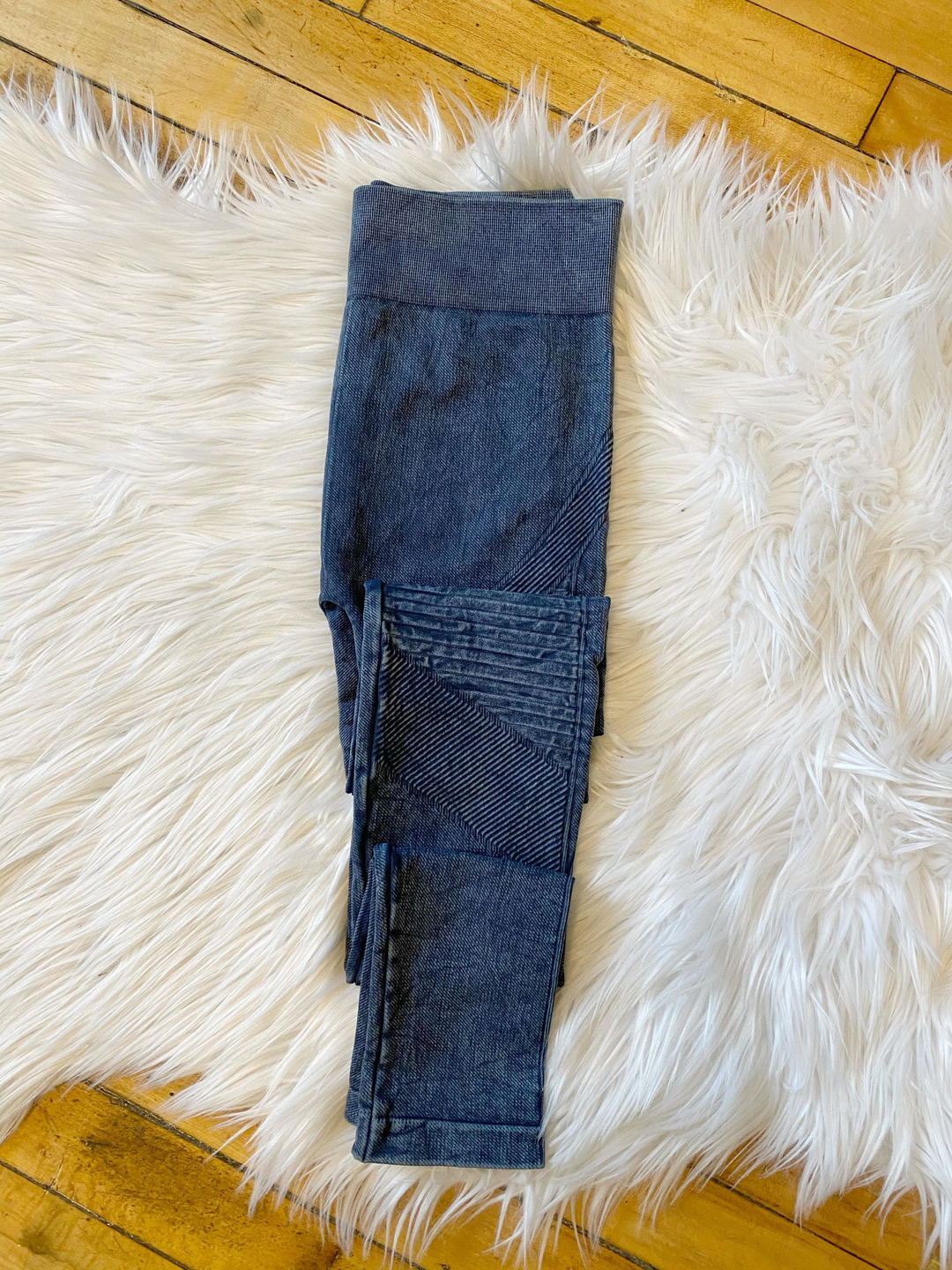 NikiBiki Vintage Pleated Denim Jeggings